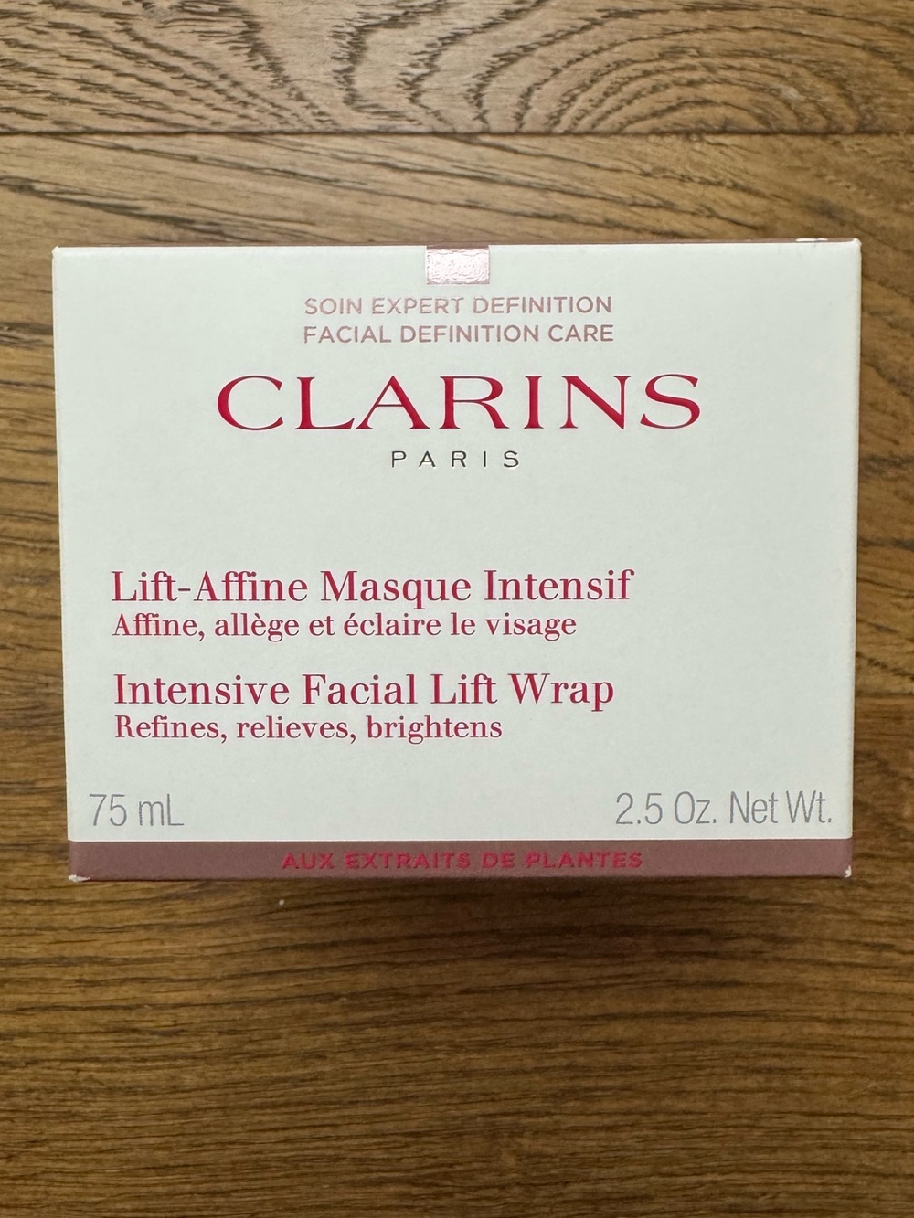 NEW, NEVER OPENED Clarins V-Facial Intensive Wrap Depuffing Face Mask